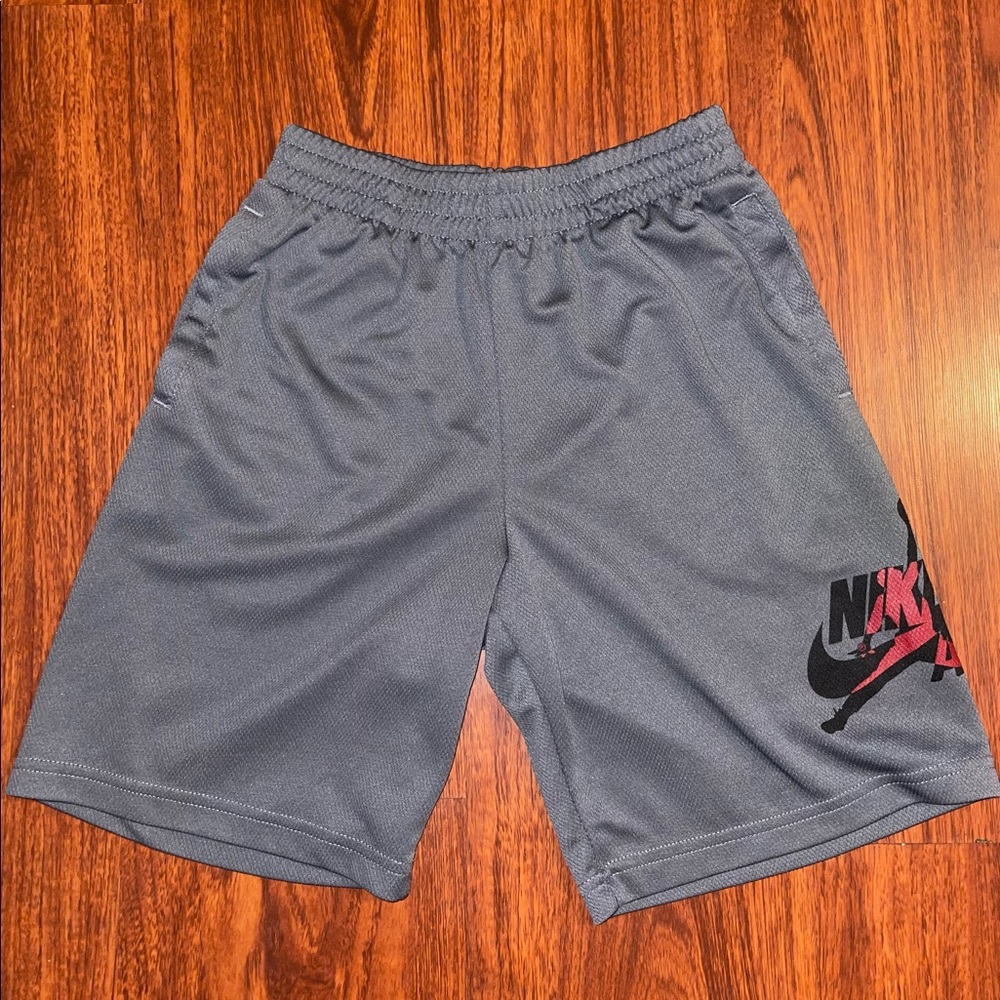 Nike shorts - Picture 3 of 3